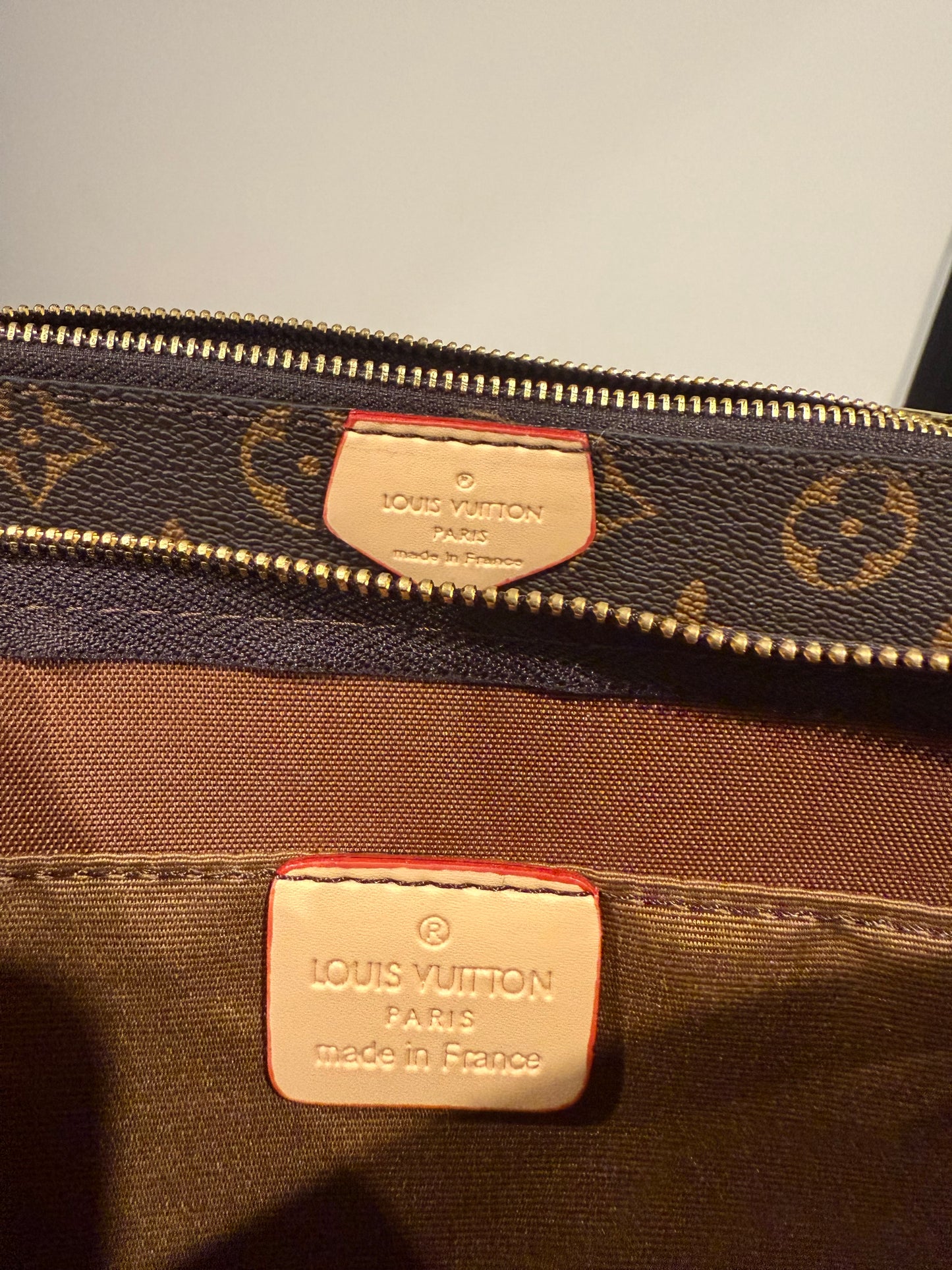 Special Gift 2 Louis Vuitton Bags Bundle!