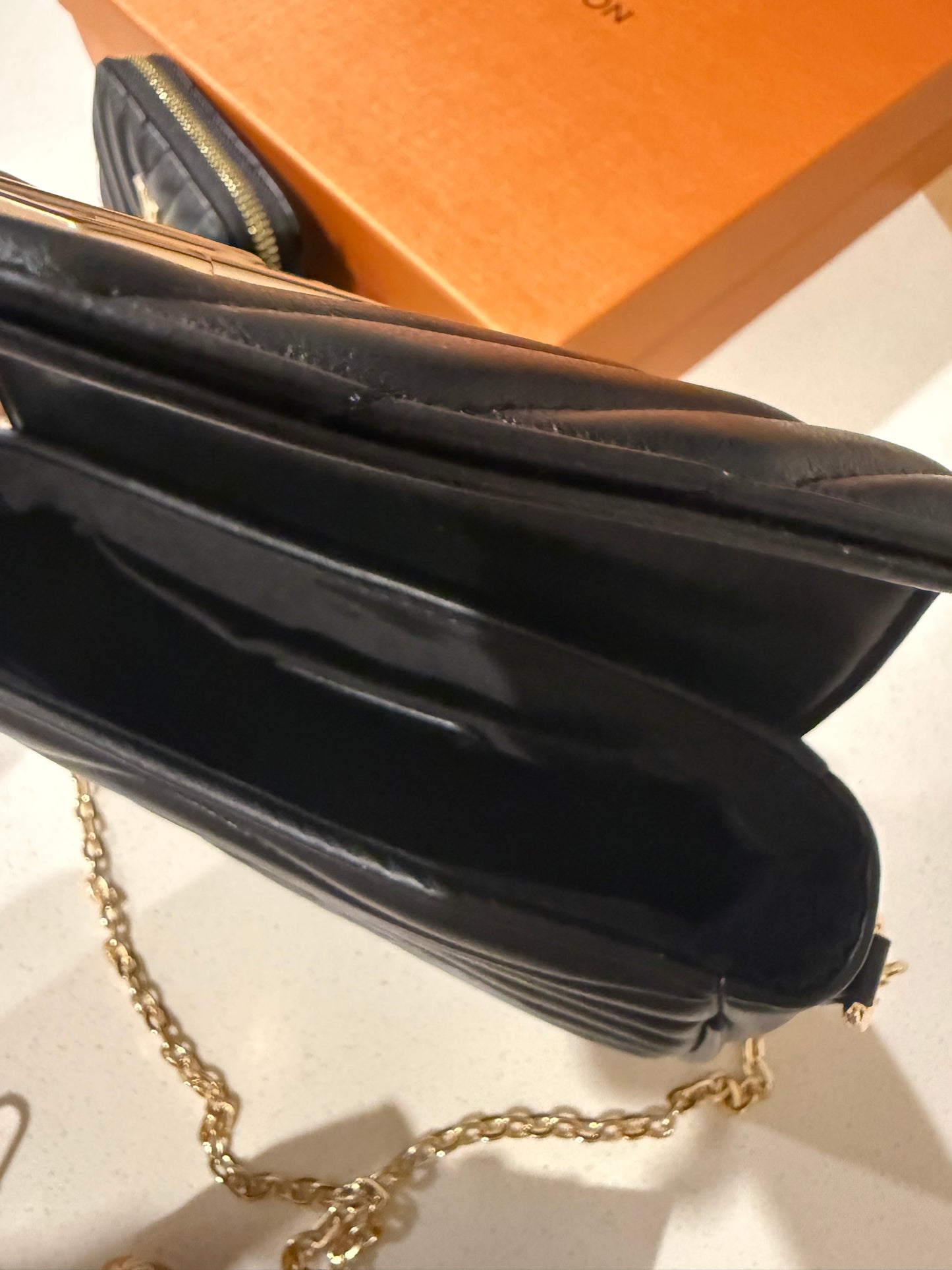 Special Gift Louis Vuitton Bag + Wallet + Accessories!