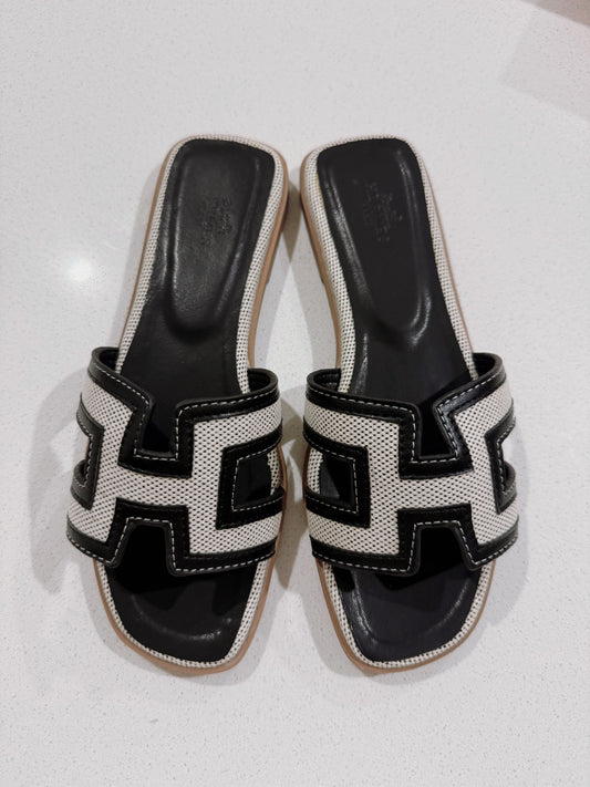 Special Gift Hermès Oran Sandals