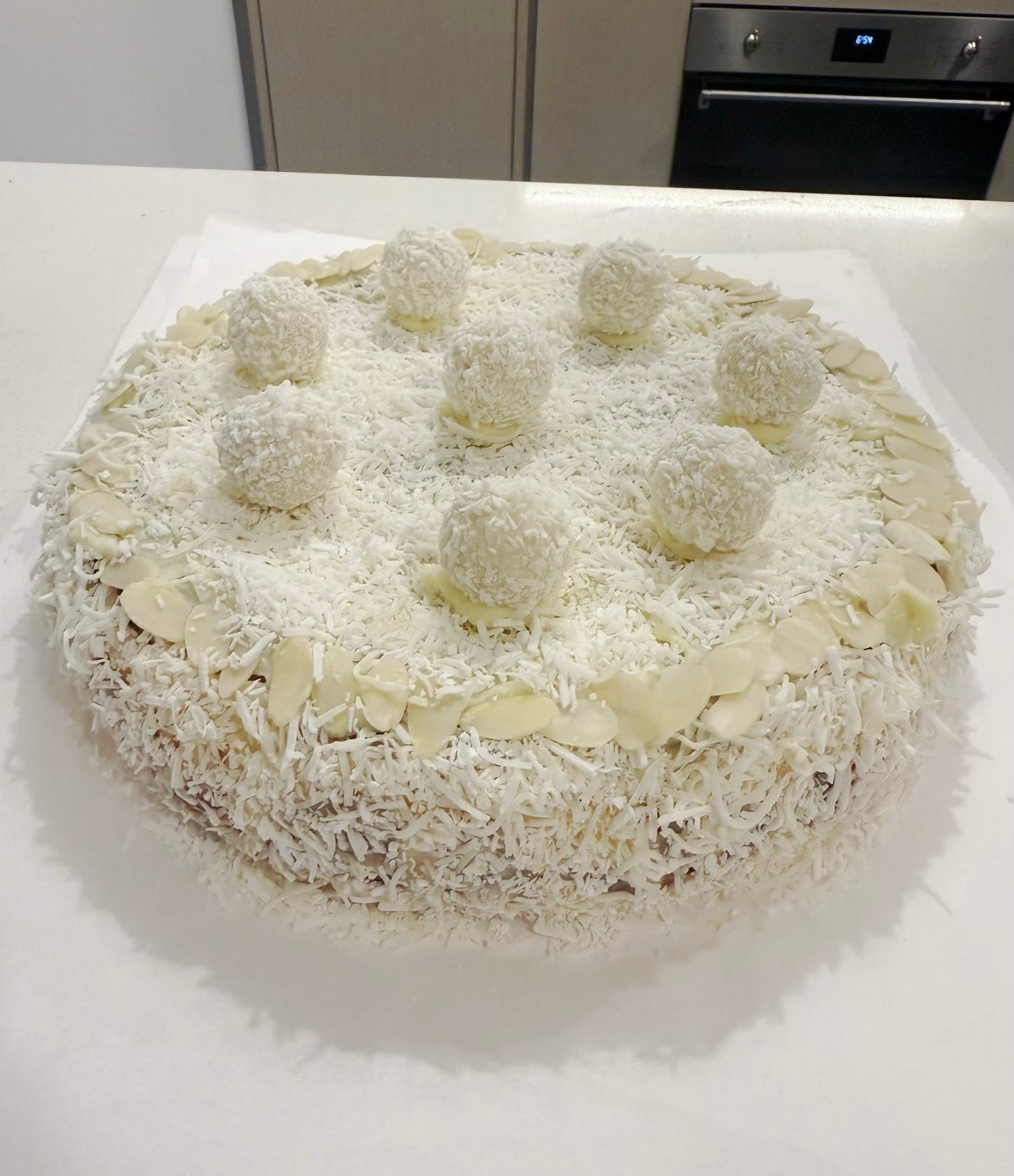 Basque Raffaello Cheesecake XL